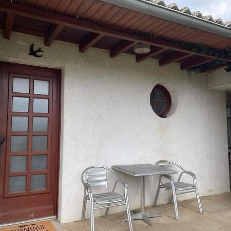 May'S Cottage Availles-Limouzine ภายนอก รูปภาพ