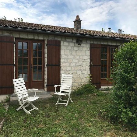 May'S Cottage Availles-Limouzine ภายนอก รูปภาพ