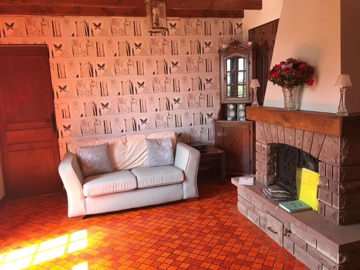 May'S Cottage Availles-Limouzine ภายนอก รูปภาพ