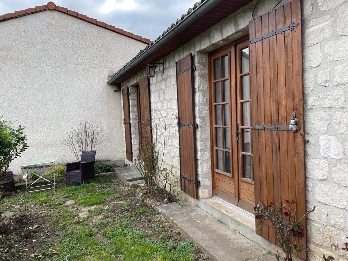 May'S Cottage Availles-Limouzine ภายนอก รูปภาพ