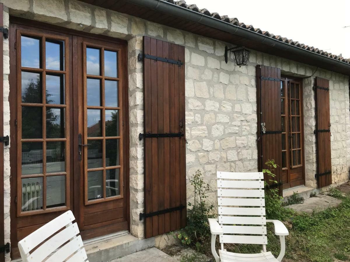 May'S Cottage Availles-Limouzine ภายนอก รูปภาพ